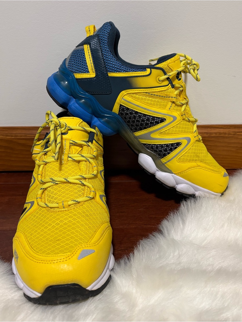 NEPA Free Walk Sneakers